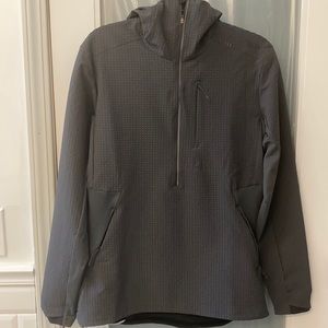 Lululemon pull over